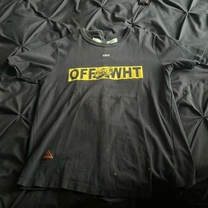 Men’s Off-White shirt
